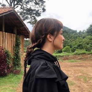 Meet your Posher, Daniela